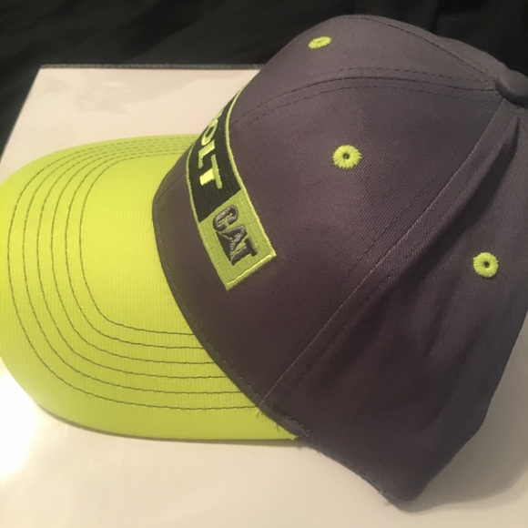 Retro caterpillar hat - Picture 4 of 4